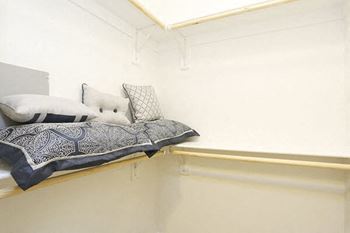 Bedroom closet in Hobb, NM